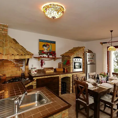 Holiday Donatella Villa